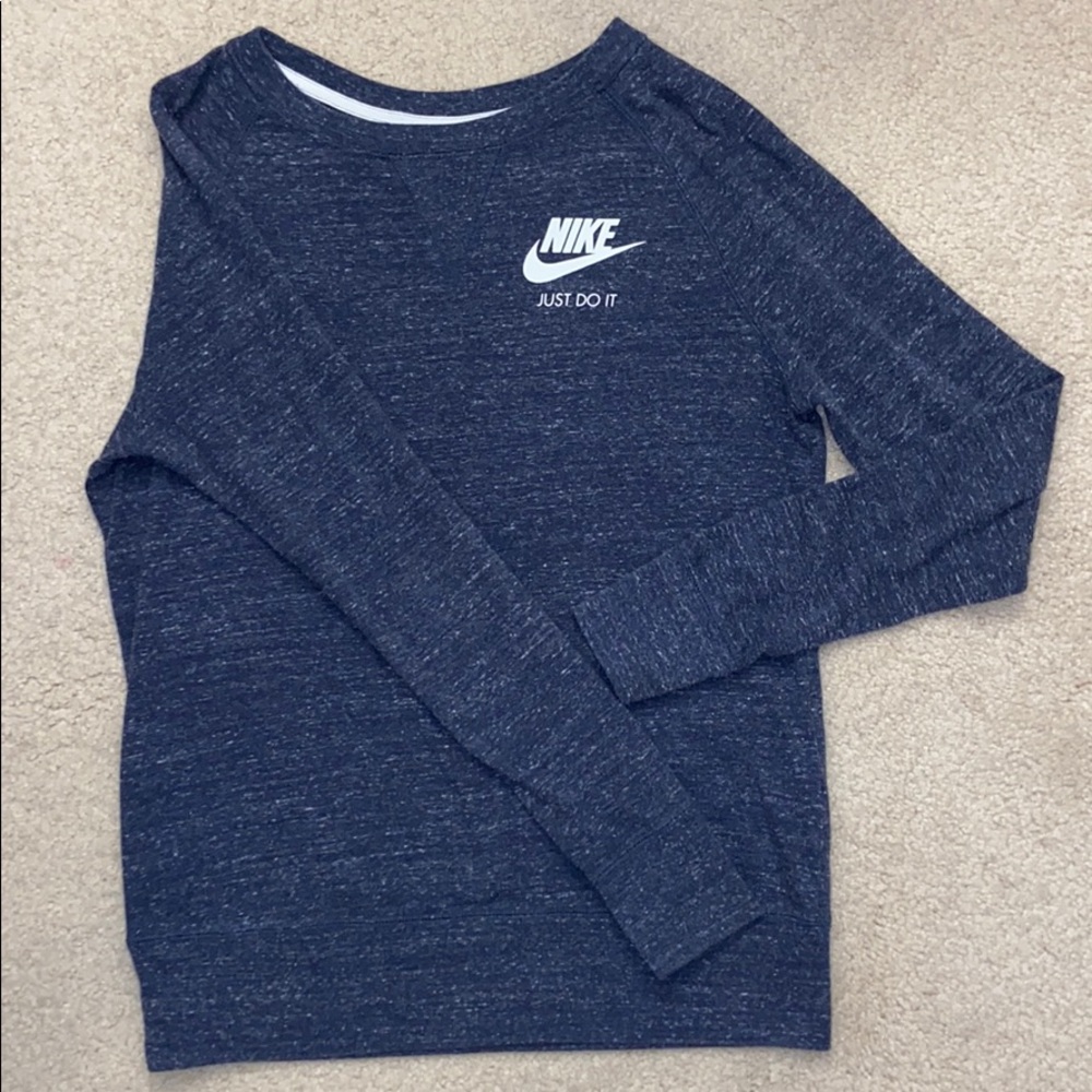 NIKE long-sleeve crewneck